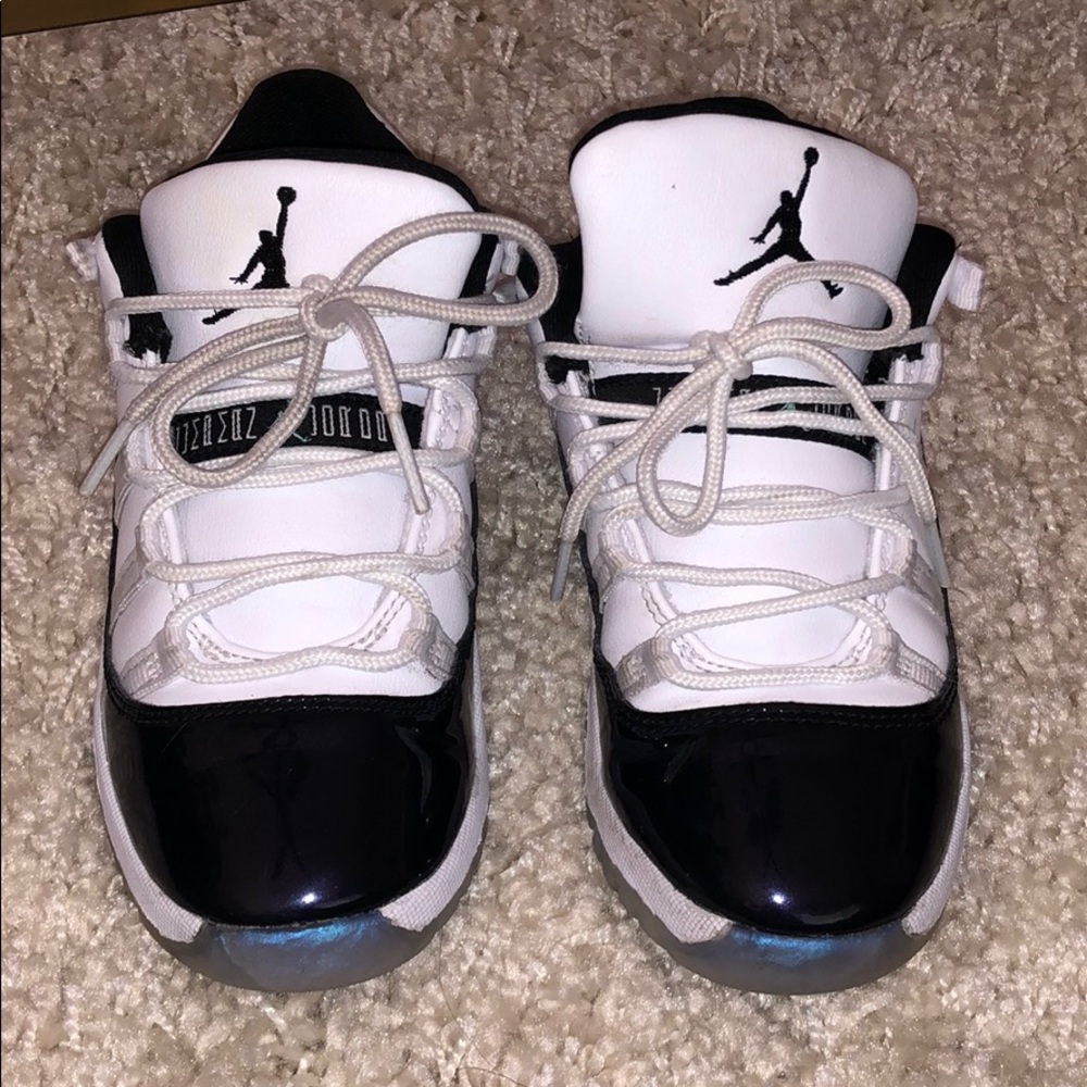 Jordan 11 low tops